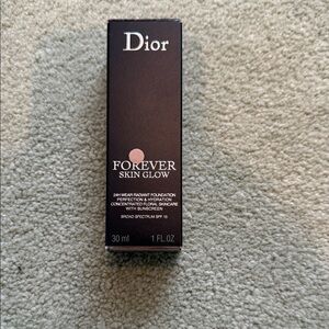 Dior Forever Skin Glow Foundation — 3CR Cook Rosy/Glow